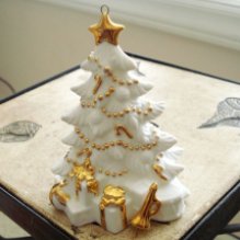 https://www.etsy.com/ca/listing/247207355/white-and-gold-vintage-christmas?